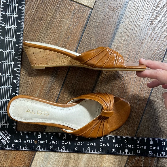 Aldo Wedge Heel Cognac Thong Slides Size 37 - Picture 12 of 13